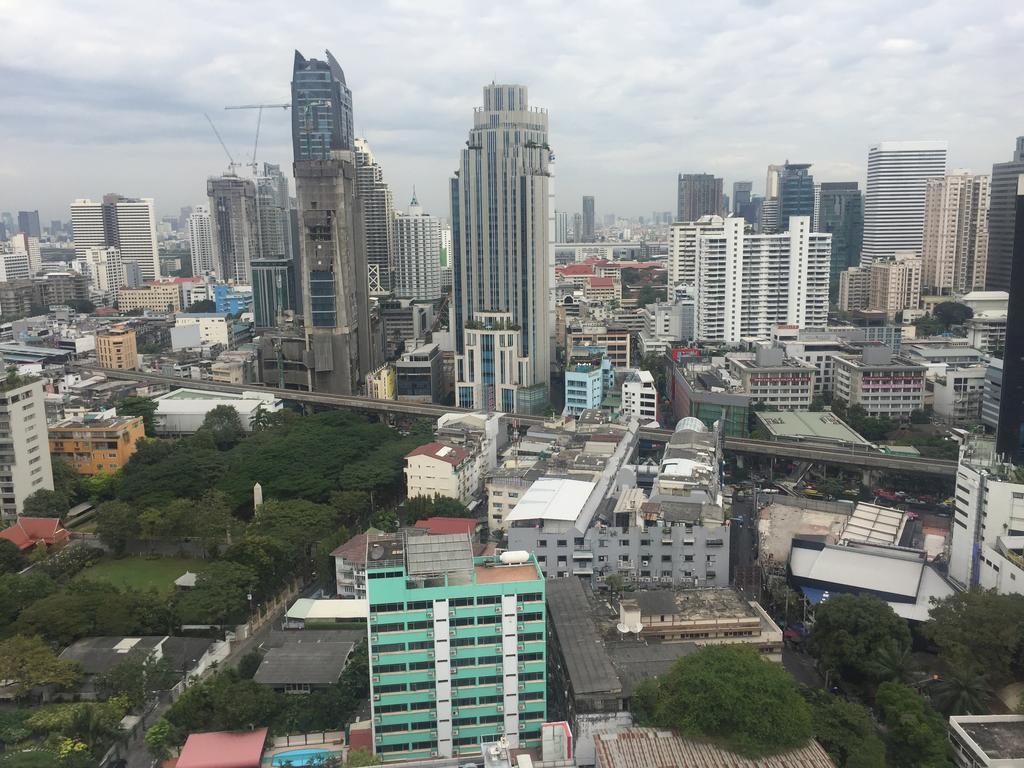 Big Orange Localstay At Siam Банкок Екстериор снимка