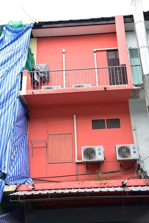 Big Orange Localstay At Siam Банкок Екстериор снимка