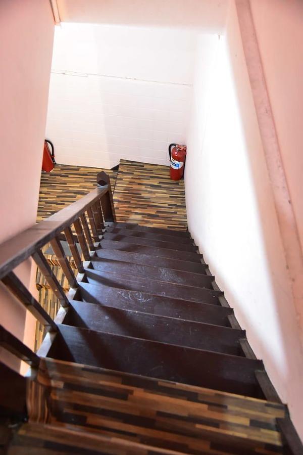 Big Orange Localstay At Siam Банкок Екстериор снимка