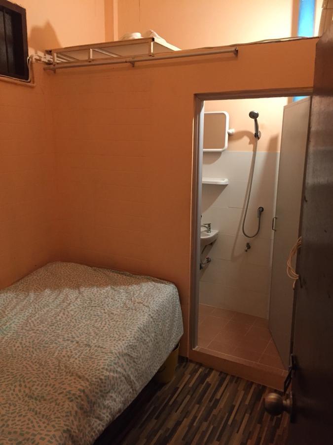 Big Orange Localstay At Siam Банкок Екстериор снимка