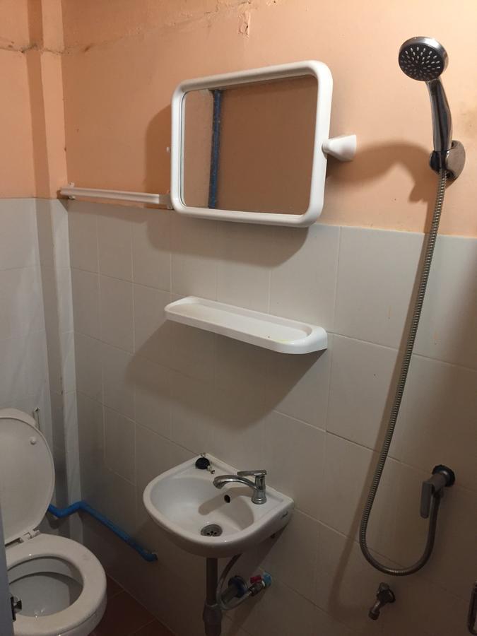 Big Orange Localstay At Siam Банкок Екстериор снимка