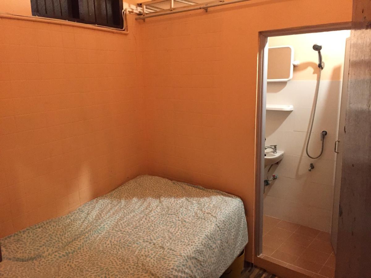 Big Orange Localstay At Siam Банкок Екстериор снимка